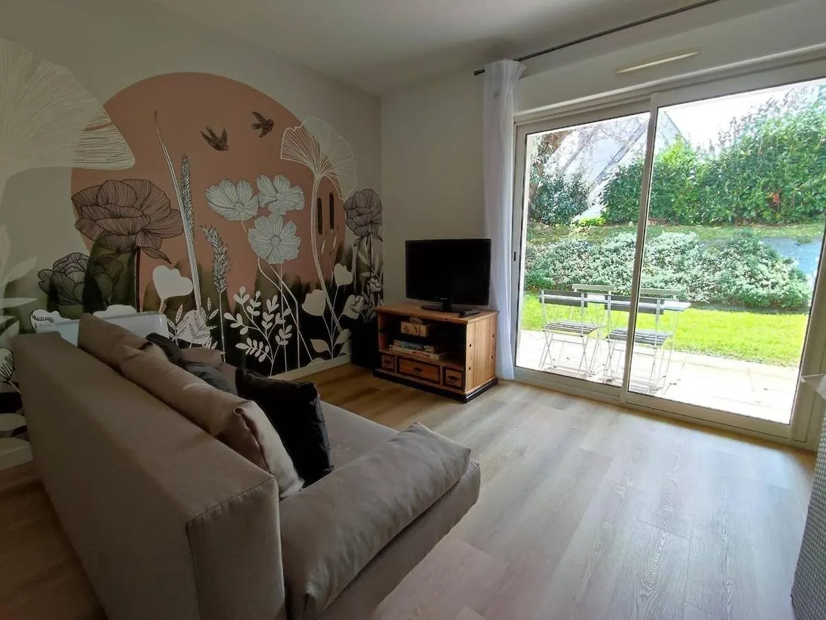 Apartment Appartement Avec Wifi, Terrasse, Jardin, Parking Prive A 800M De La Plage A Trebeurden - Fr-1-368-386